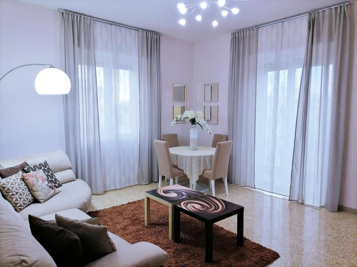 Appartement La Casa Di Giulia à Caserte Extérieur photo
