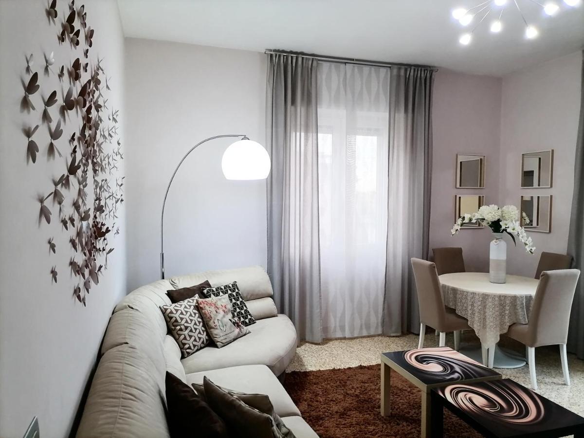 Appartement La Casa Di Giulia à Caserte Extérieur photo