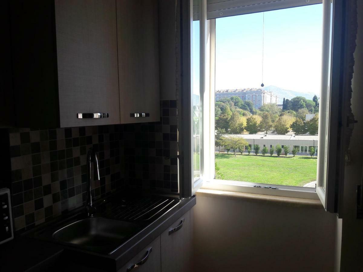 Appartement La Casa Di Giulia à Caserte Extérieur photo