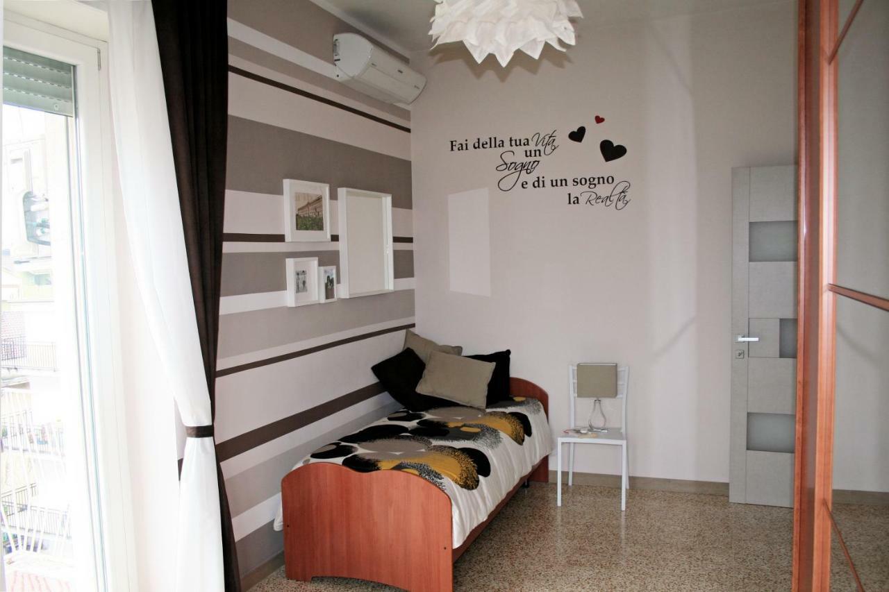 Appartement La Casa Di Giulia à Caserte Extérieur photo