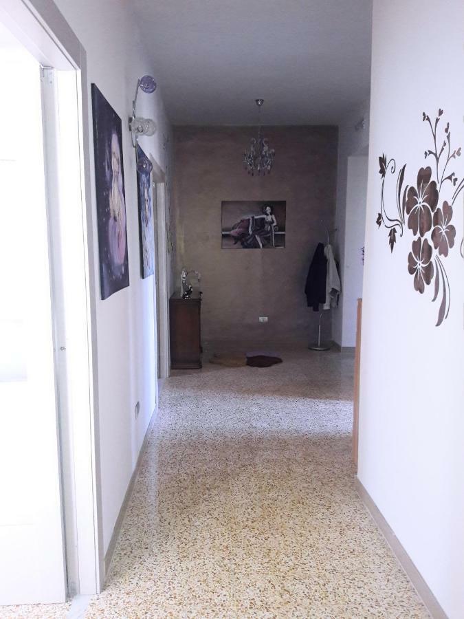Appartement La Casa Di Giulia à Caserte Extérieur photo