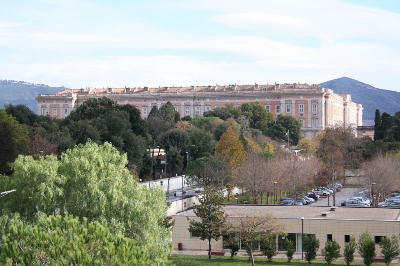 Appartement La Casa Di Giulia à Caserte Extérieur photo